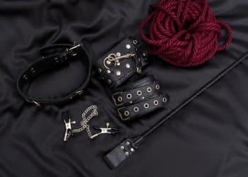 BDSM Toys für Anfänger: Diese SM Spielzeuge sind für Einsteiger perfekt geeignet